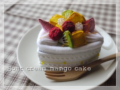 マンゴーのサワークリームケーキ